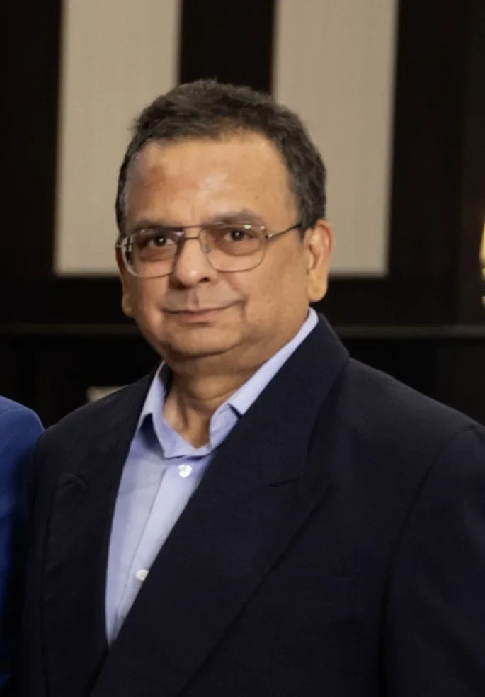 Neaz Ahmed، المدير العام